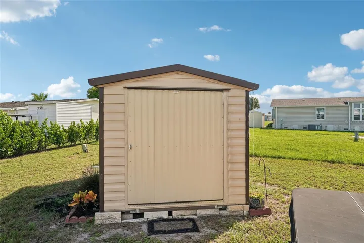 Shed with electric