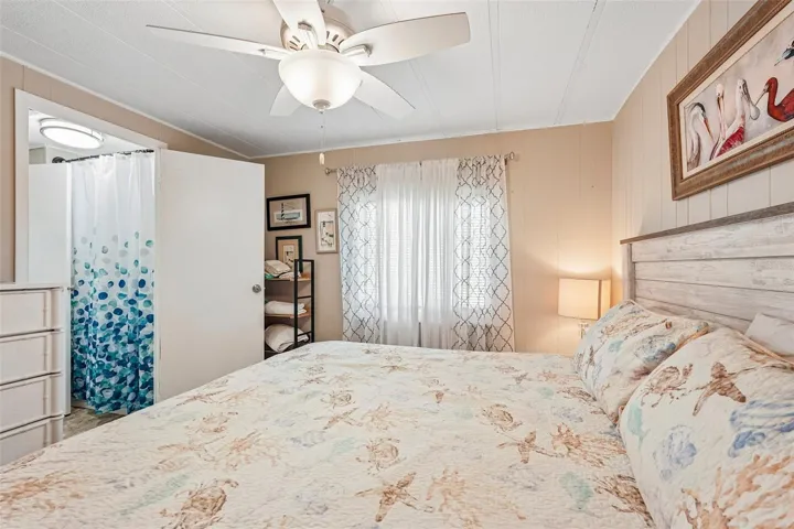 Guest bedroom