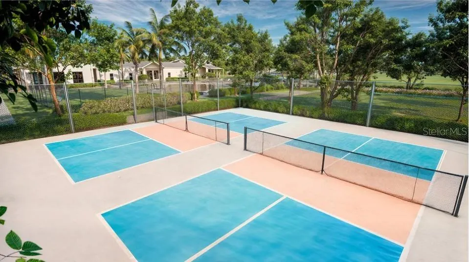 Community pickleball courts