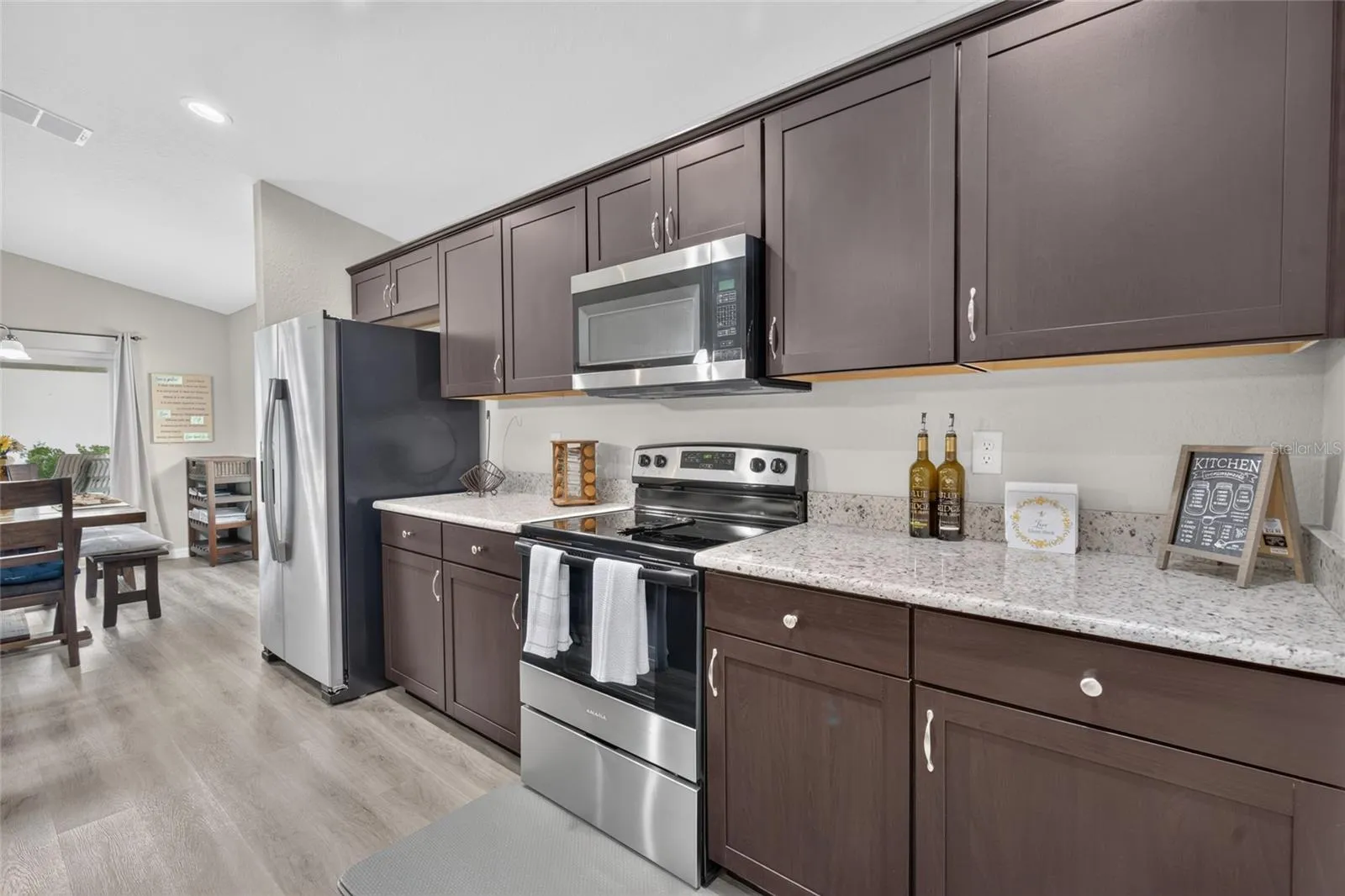 Kitchen w/ Granite Counters
