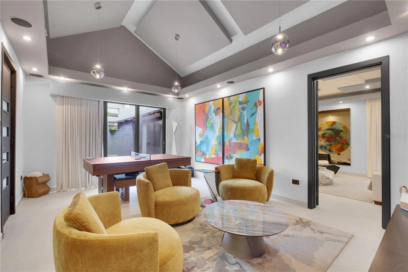 Media|Entertainment area with swimming pool access