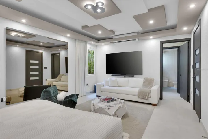 Main -Master Bedroom