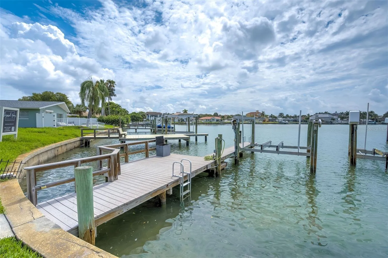 Dock