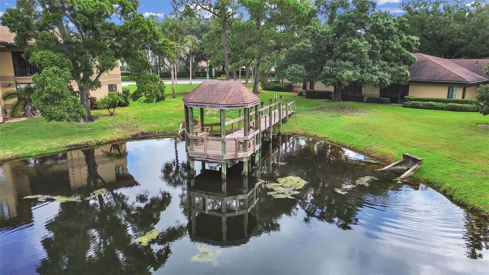 COMMUNITY DOCK ON THE POND