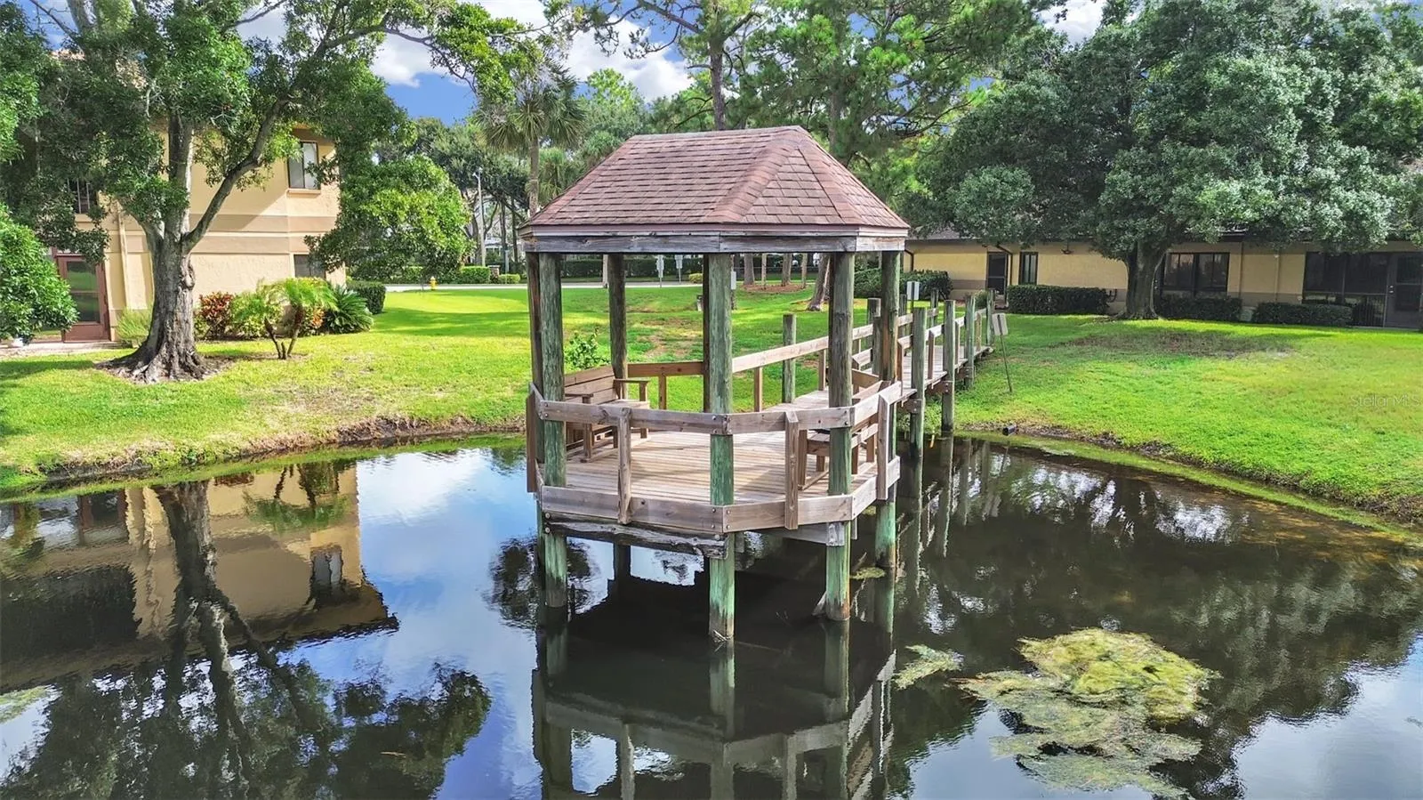 COMMUNITY DOCK ON THE POND