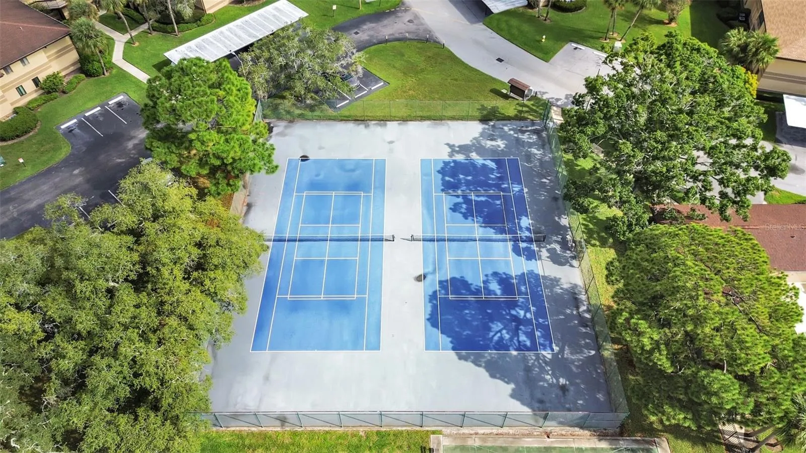 COMMUNITY TENNIS/PICKLEBALL