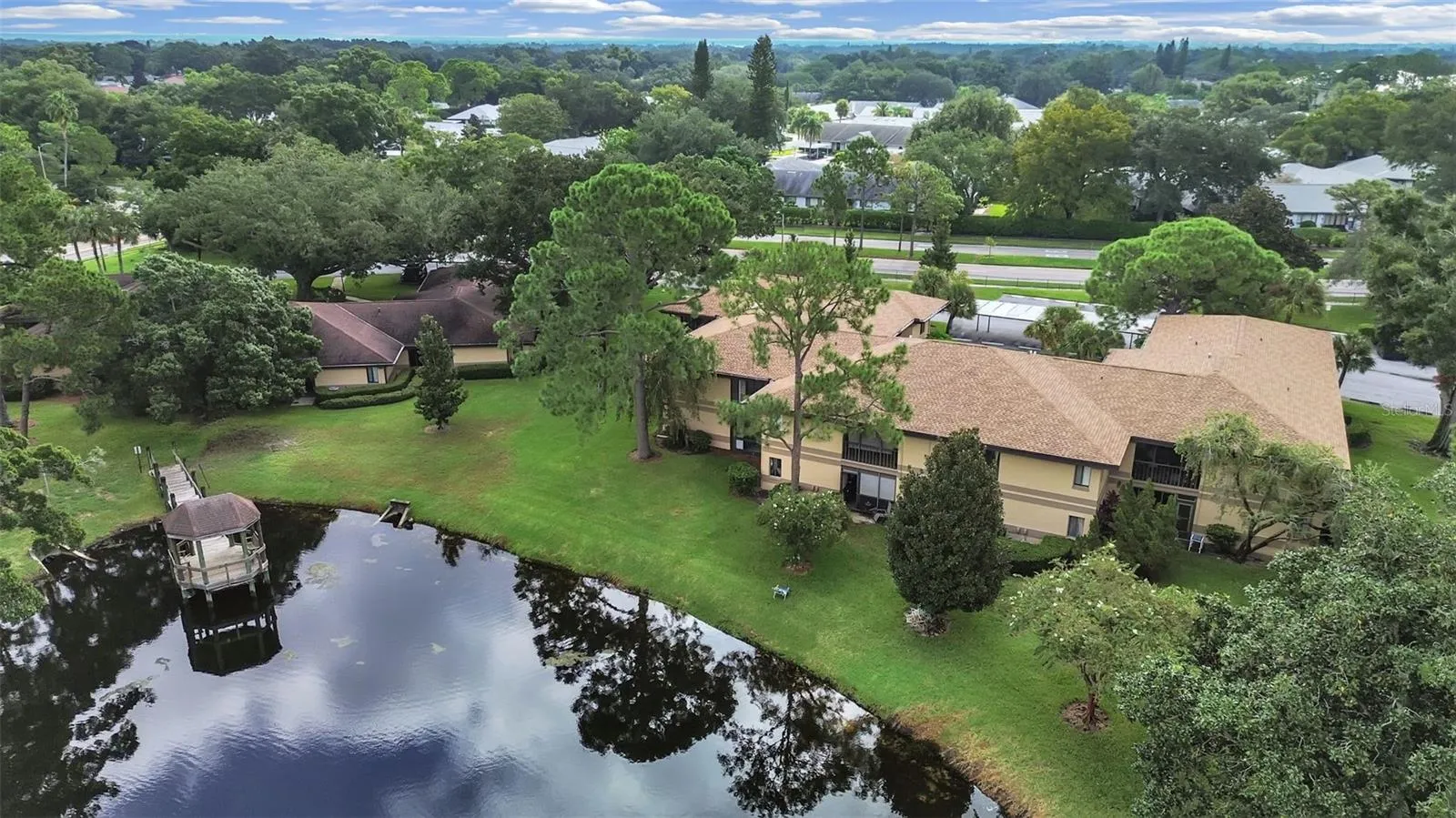 SCENIC COMMUNITY POND