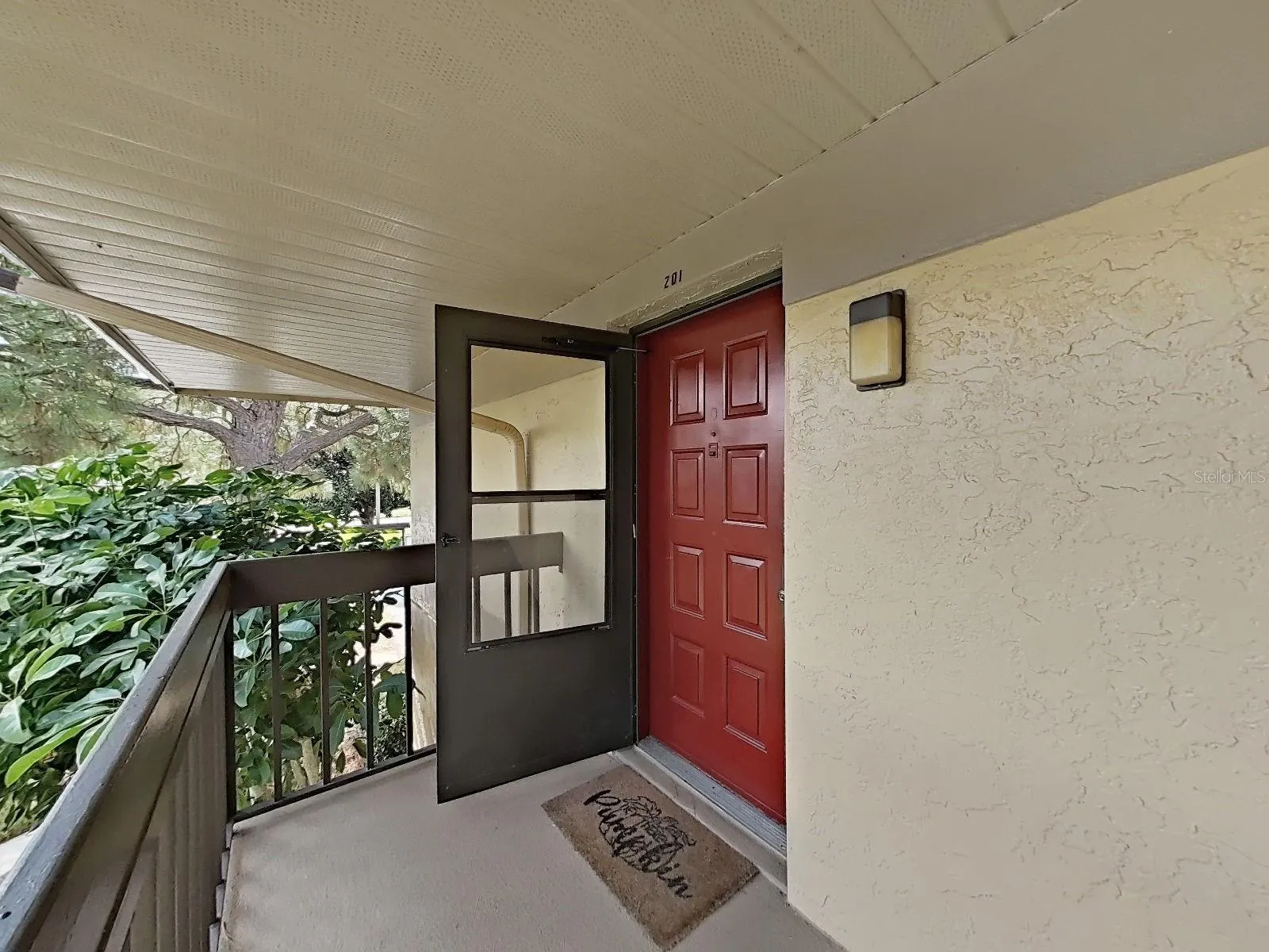 FRONT ENTRY