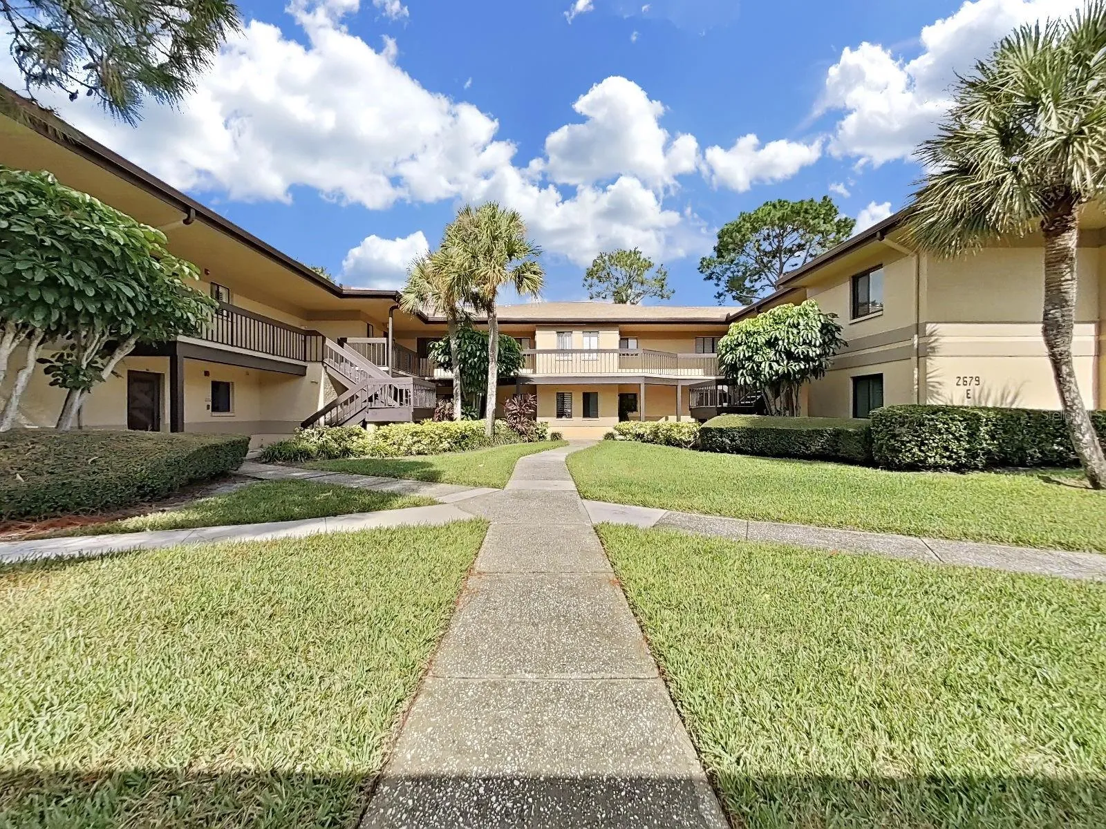 COURTYARD APPROACH