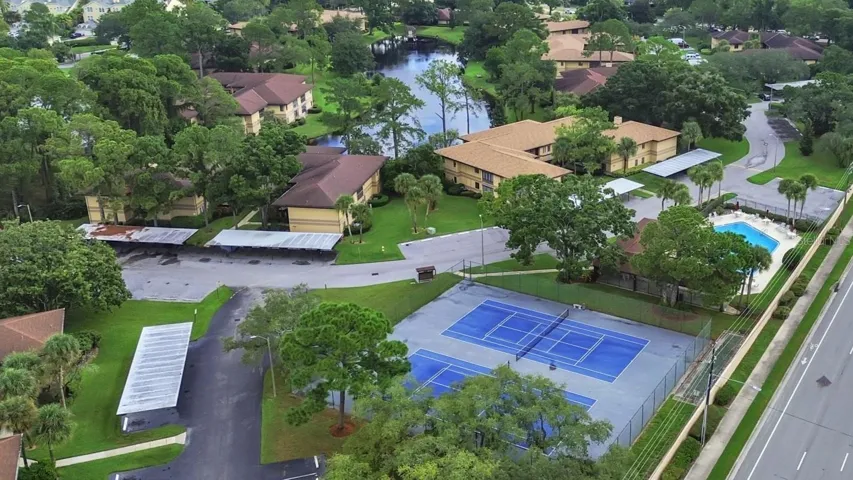 COMMUNITY TENNIS/PICKLEBALL &amp; POOL