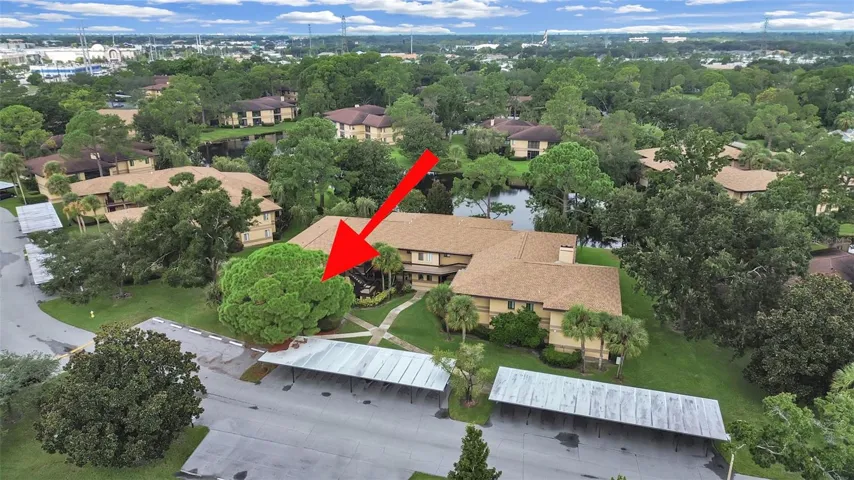 END UNIT - TUCKED AWAY IN THE CORNER, ALLOWS FOR MORE PRIVACY