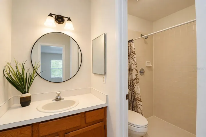 Primary Ensuite Bath