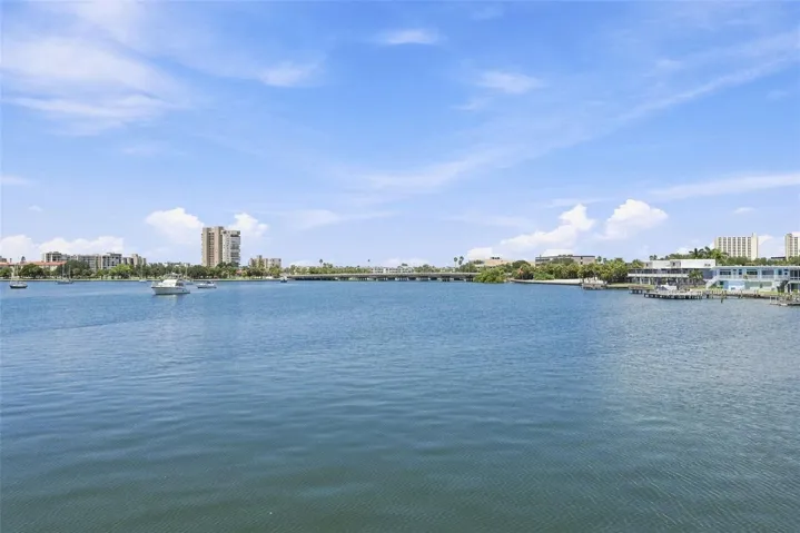 The location and view of Shore Manor is evertything