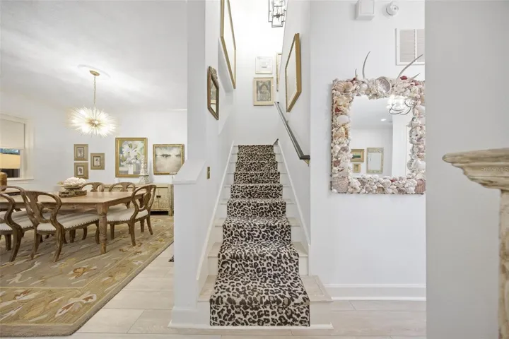 Stairs leading to 2nd Floor Photo #2