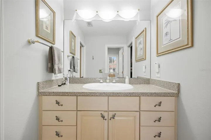 Jack and Jill Bathroom Photo #2