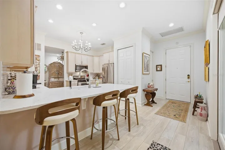 Kitchen Photo #3
