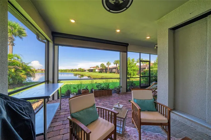 Back covered Screened Lanai