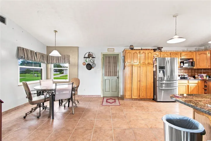 Kitchen &amp; dining