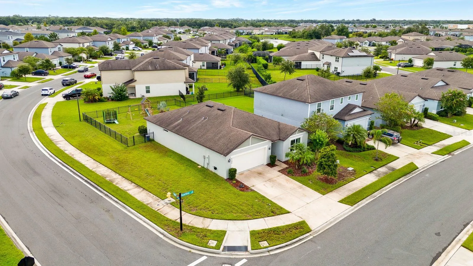 Birds eye view facing North