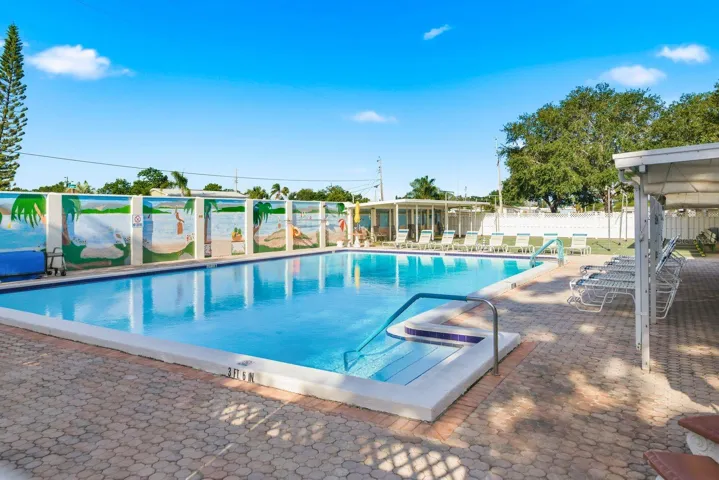 Community pool