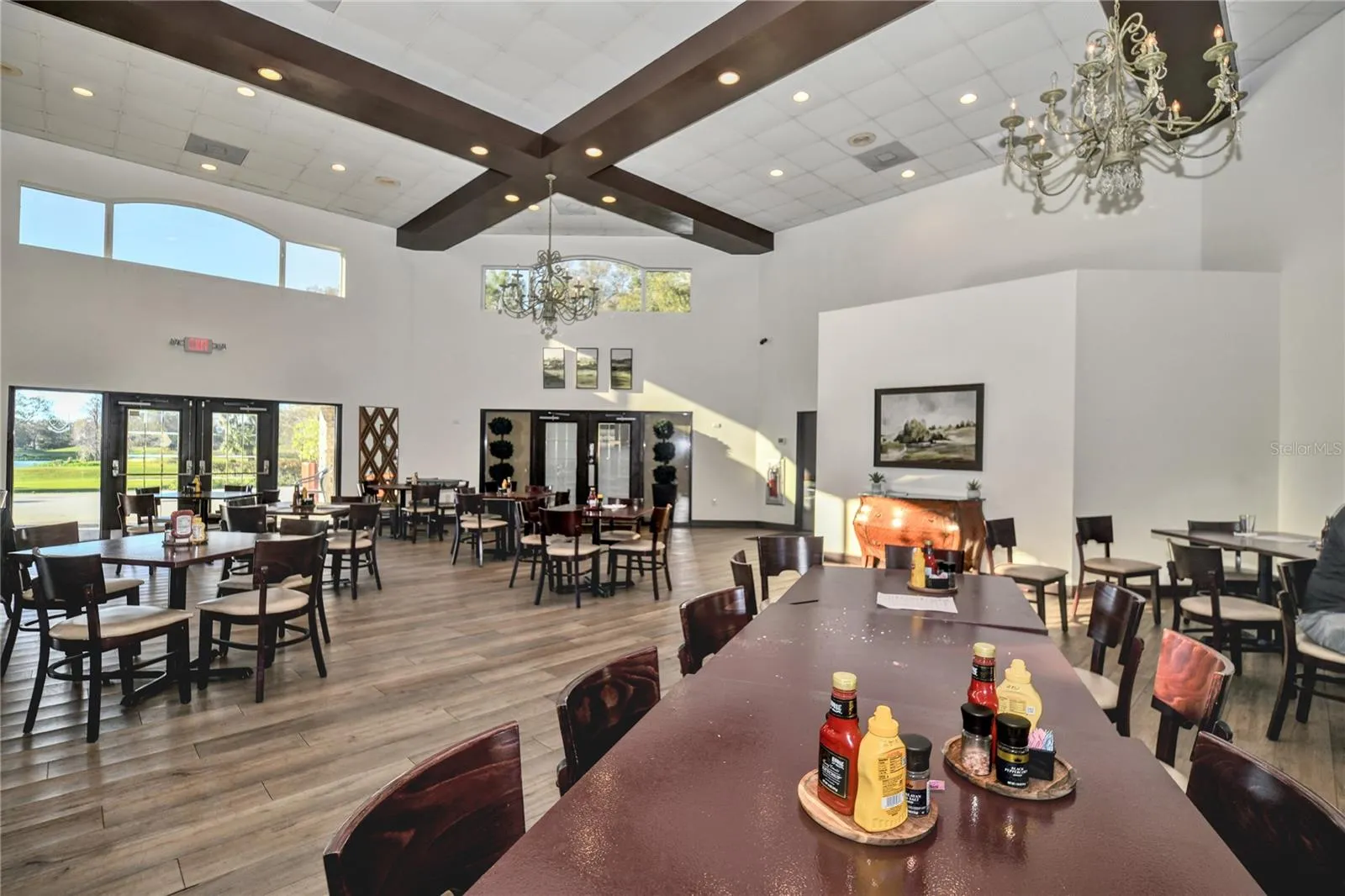 Restaurant indoor in OAk Run