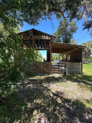 2021 Custom Barn/Paddock