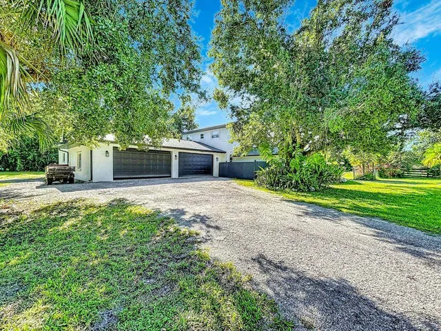 4 Car Garage