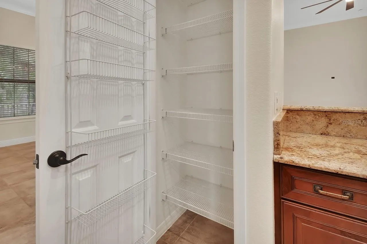 Kitchen pantry