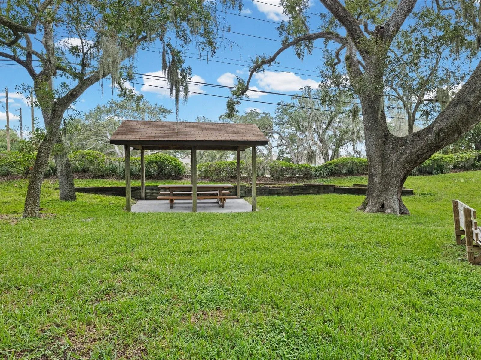 lake valencia park