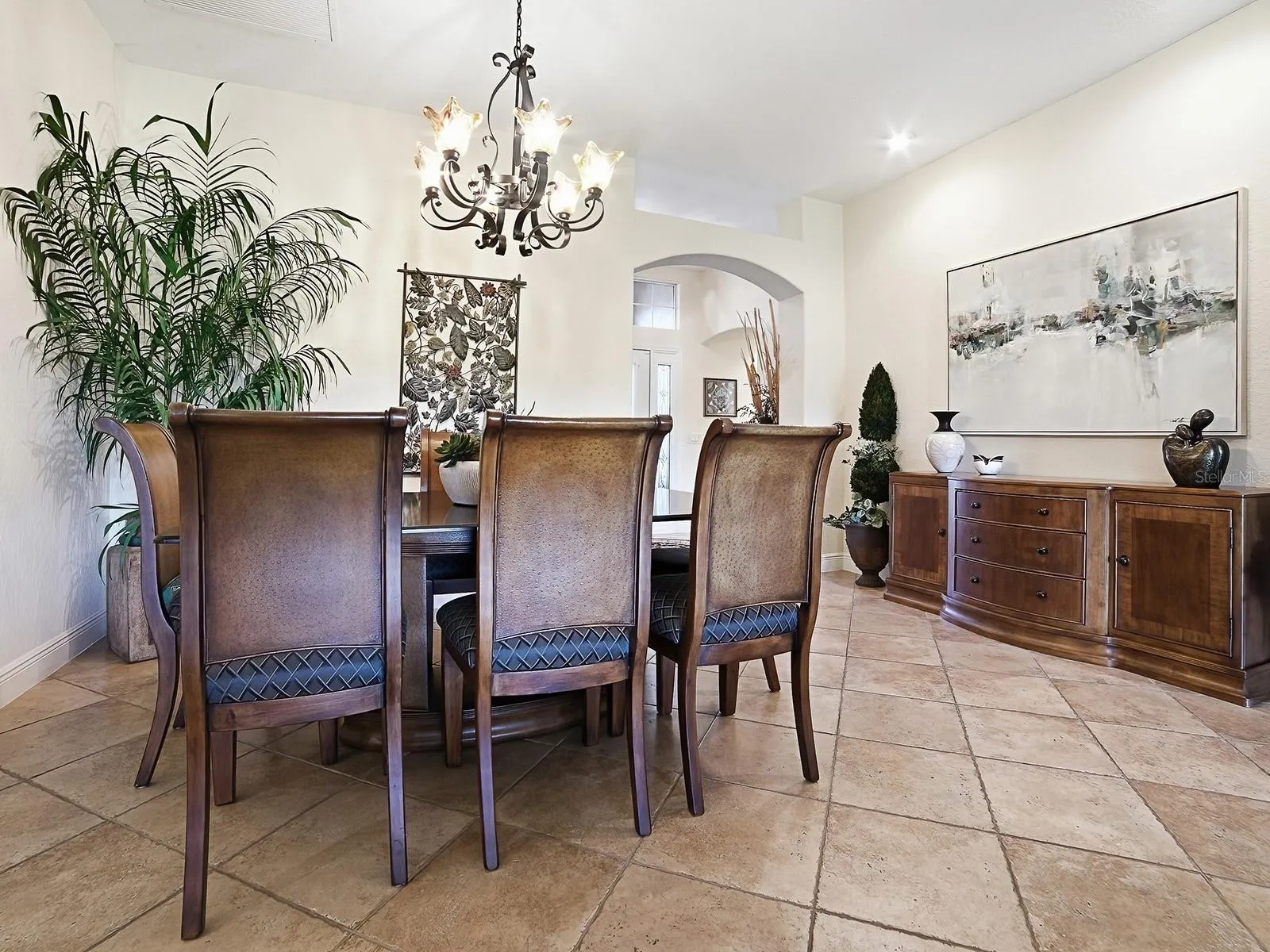 DINING ROOM AREA
