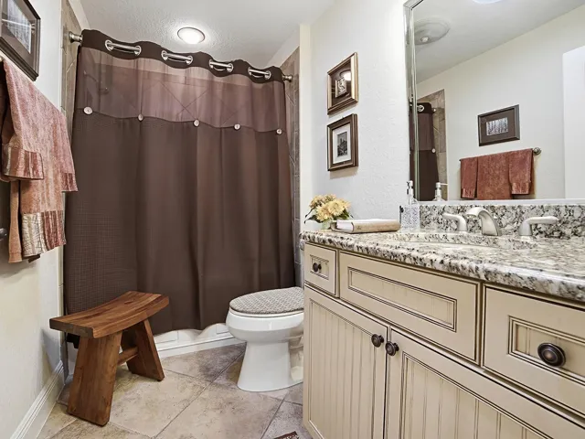 GUEST BATHROOM