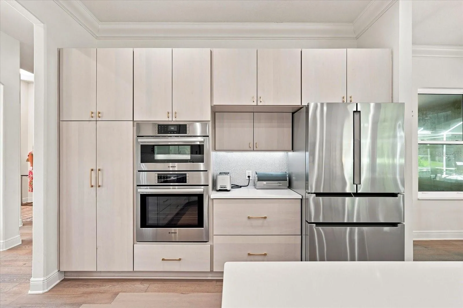 In-Wall Oven and Microwave