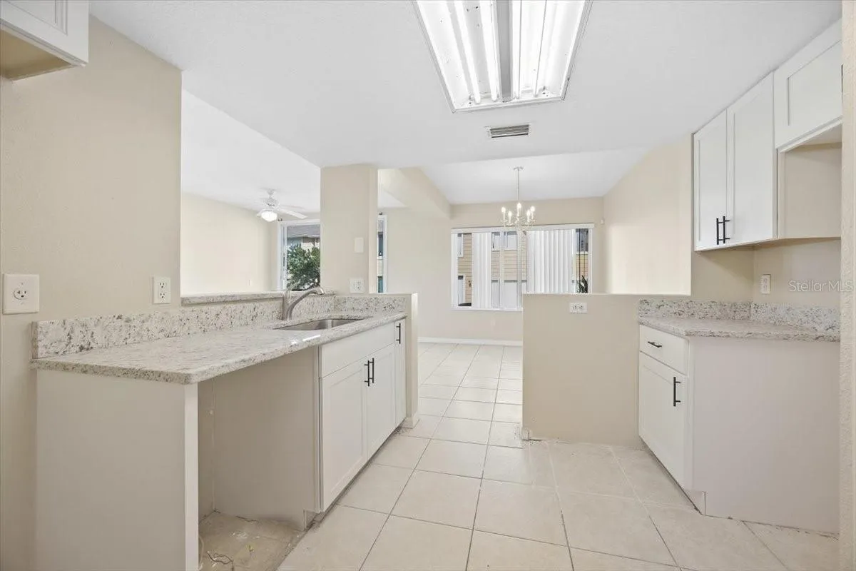 Kitchen (The appliances will be included)