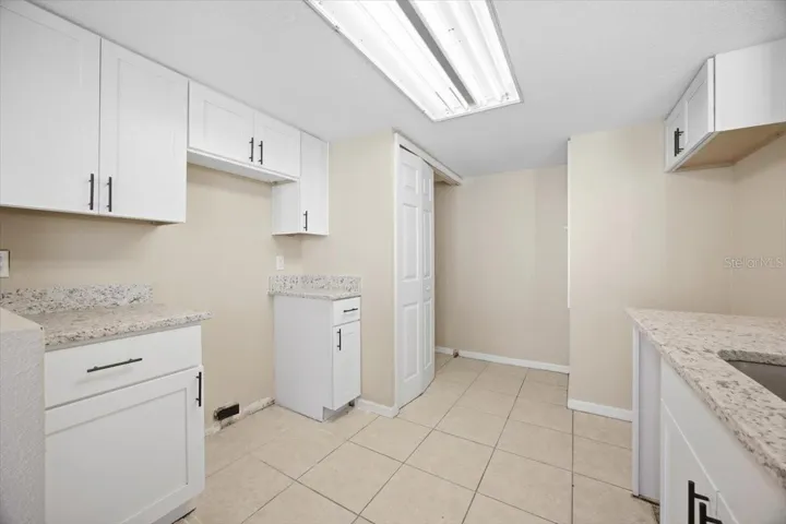 Kitchen (The appliances will be included)