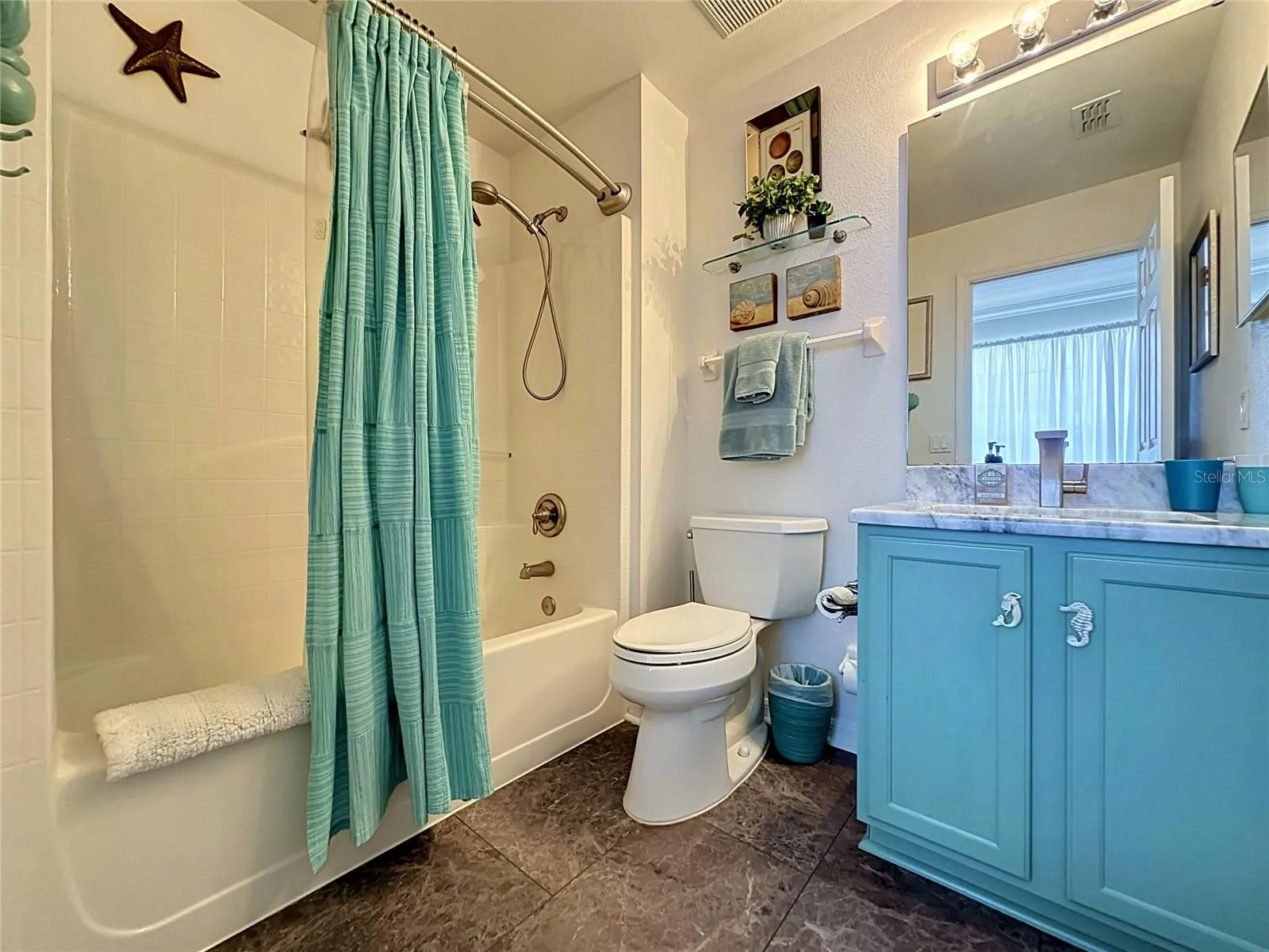 Second Primary En Suite Bathroom