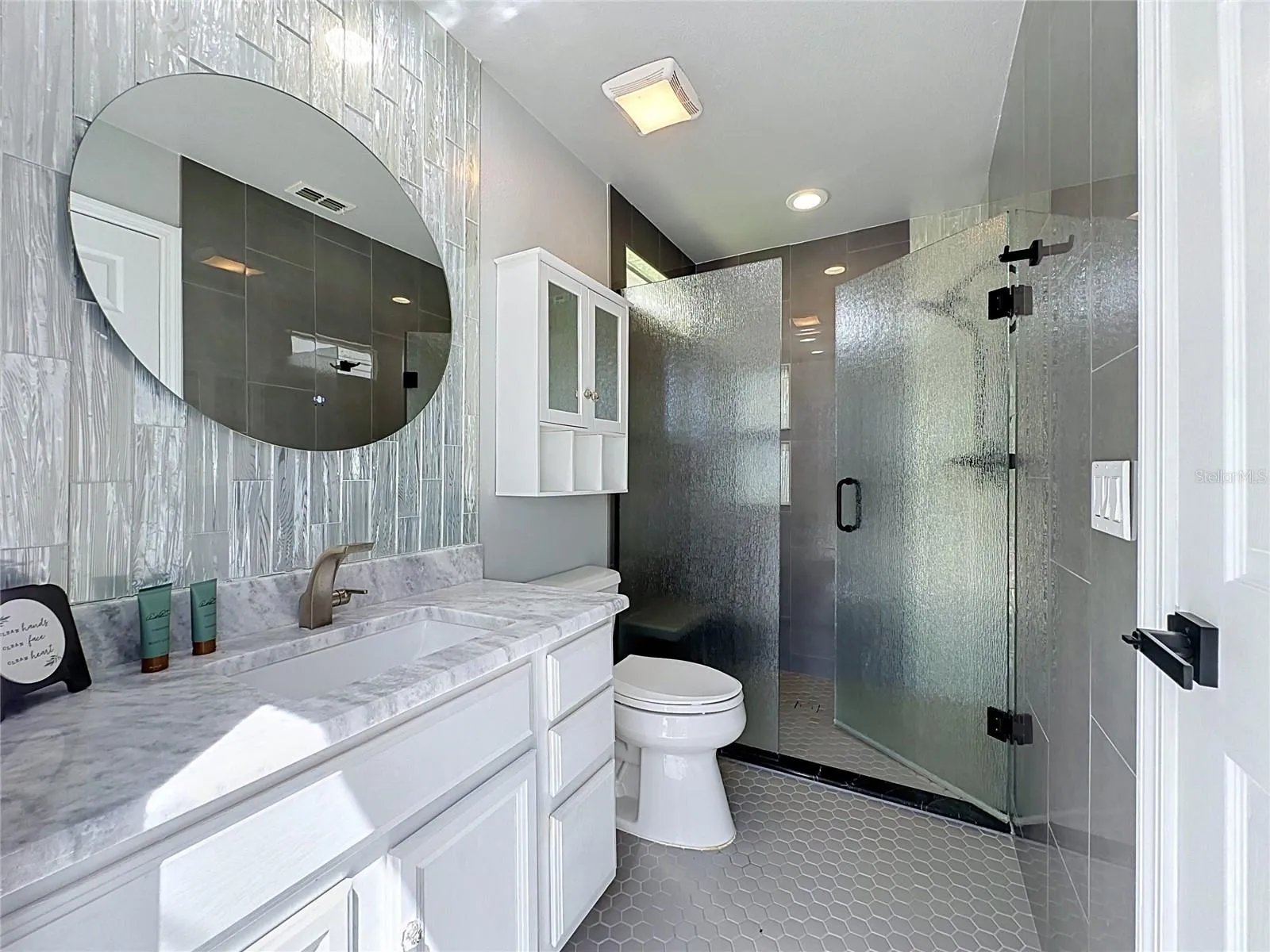 Primary En Suite