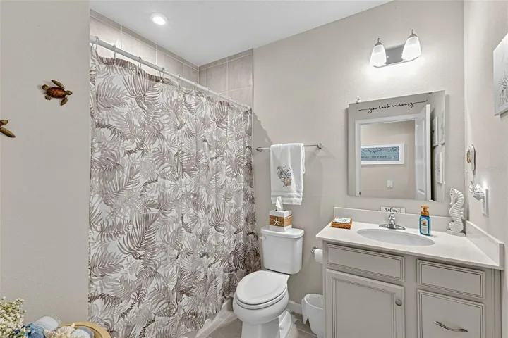 secondary bathroom