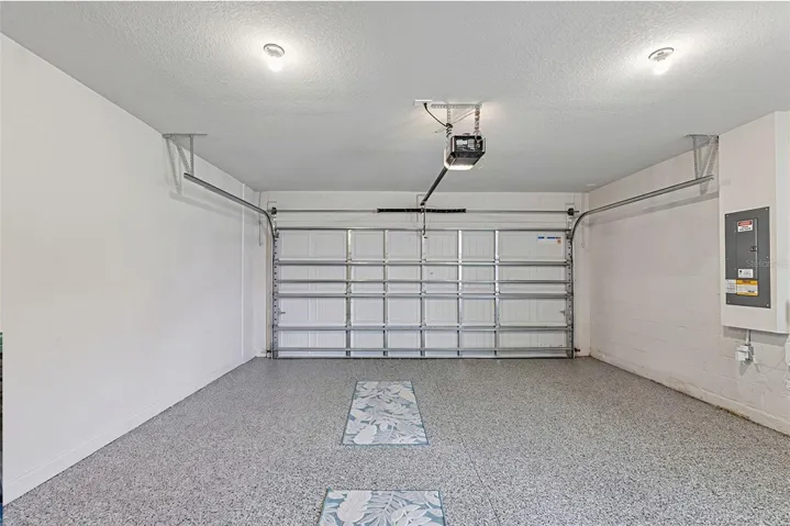 garage w/ epoxy flooring