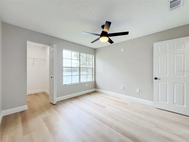 Spacious bedroom 2