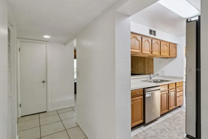 Foyer looking into kitchen