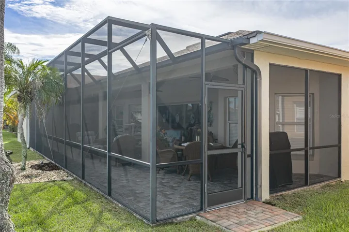 The birdcage expands the lanai's usability.