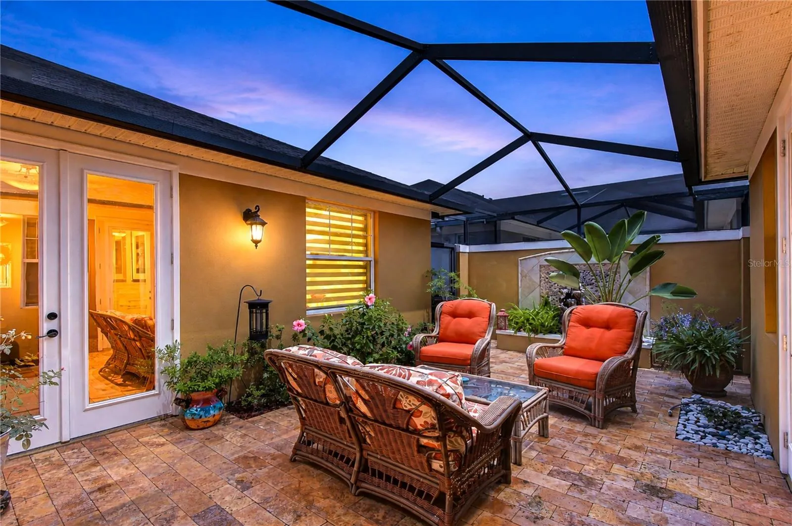 private lanai
