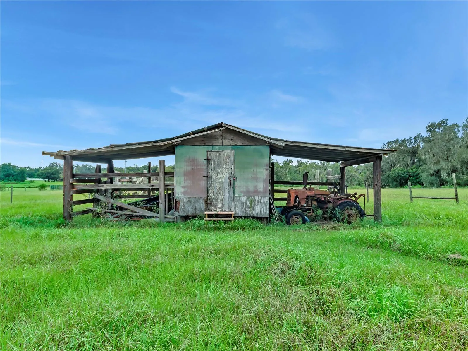 Tack shed with pole barn storage, Personal items do NOT convey.
