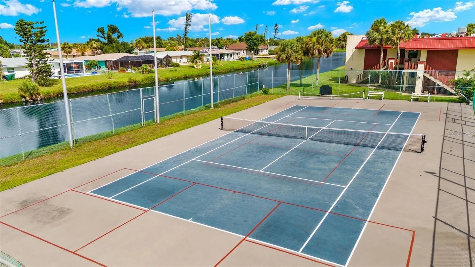 Tennis courts-pickleball