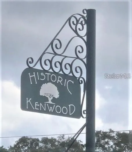 Neighborhood Sign