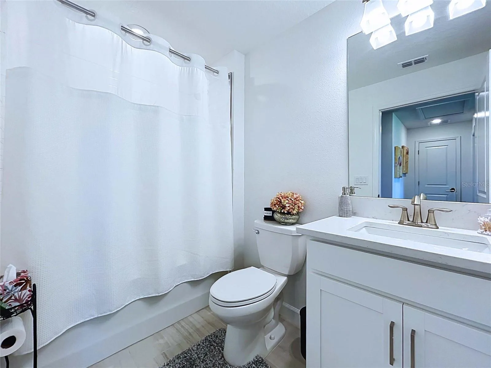 2nd Bathroom