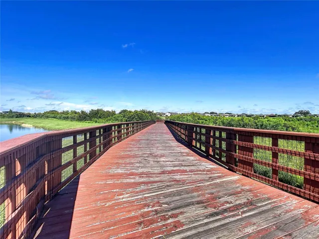 Boardwalk to Clubhouse