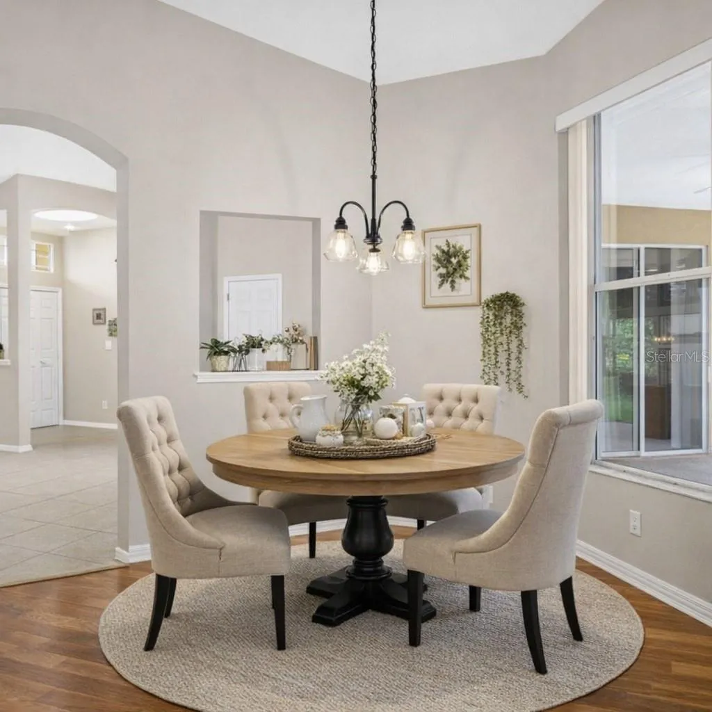BREAKFAST NOOK