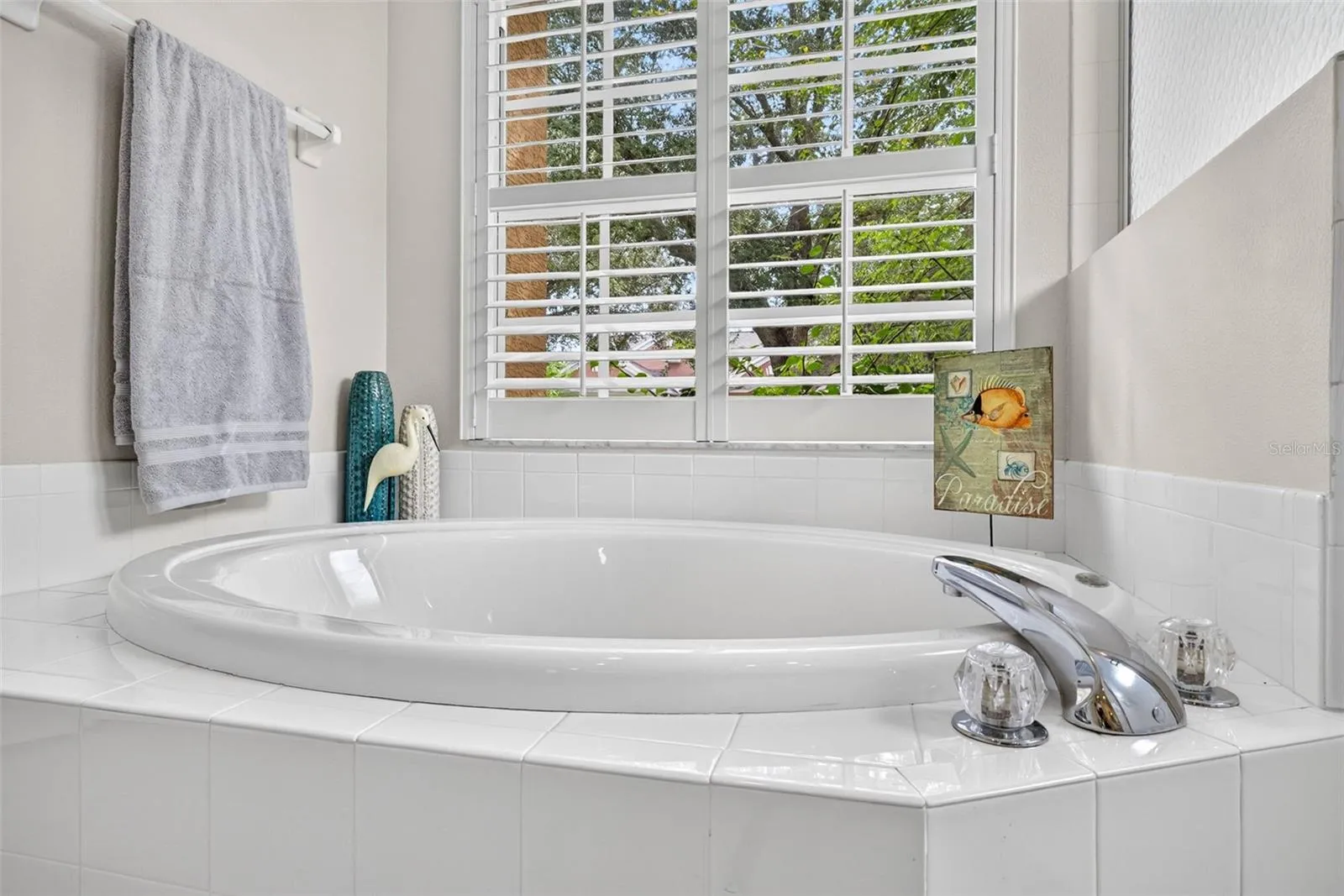 GARDEN TUB PRIMARY BATHROOM