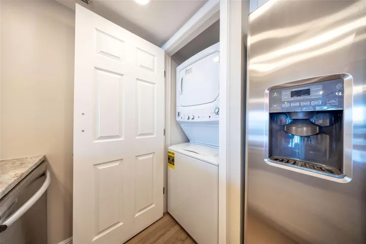 Full-size Washer Dryer in Unit